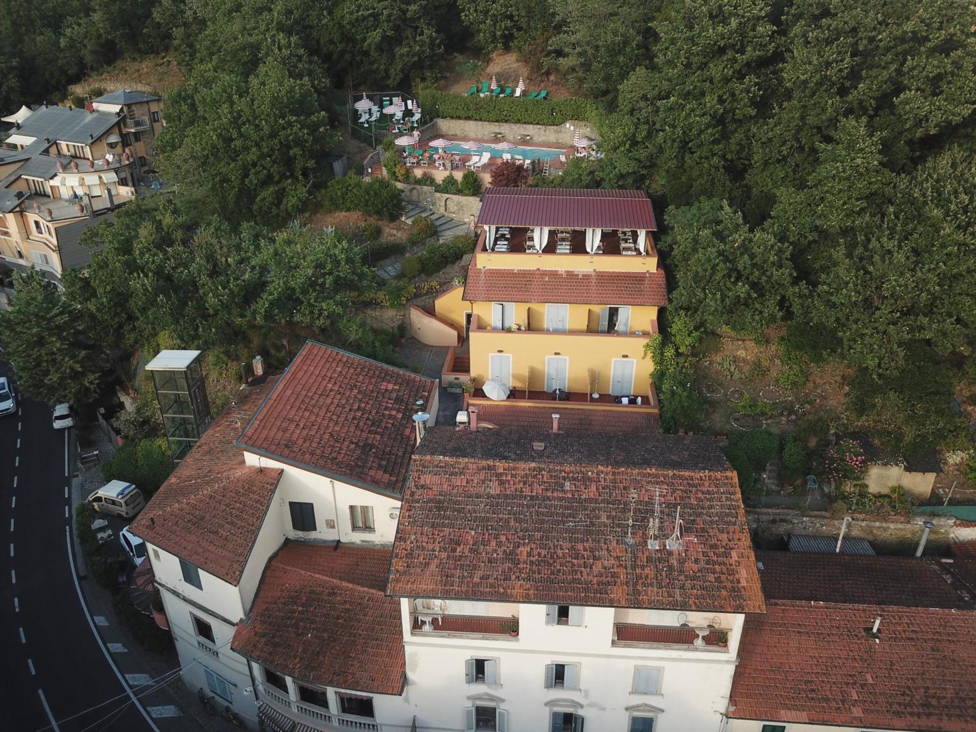 Bellavista Hotel & Osteria San Baronto Bagian luar foto